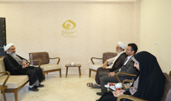 دیدار مدیرکل منابع طبیعی قم با مدیرکل صدا و سیمای مرکز قم؛ تاکید بر تولید برنامه‌های فرهنگ‌ساز در حوزه آبخیزداری و مهار ریزگرد/کاشت نهال امید