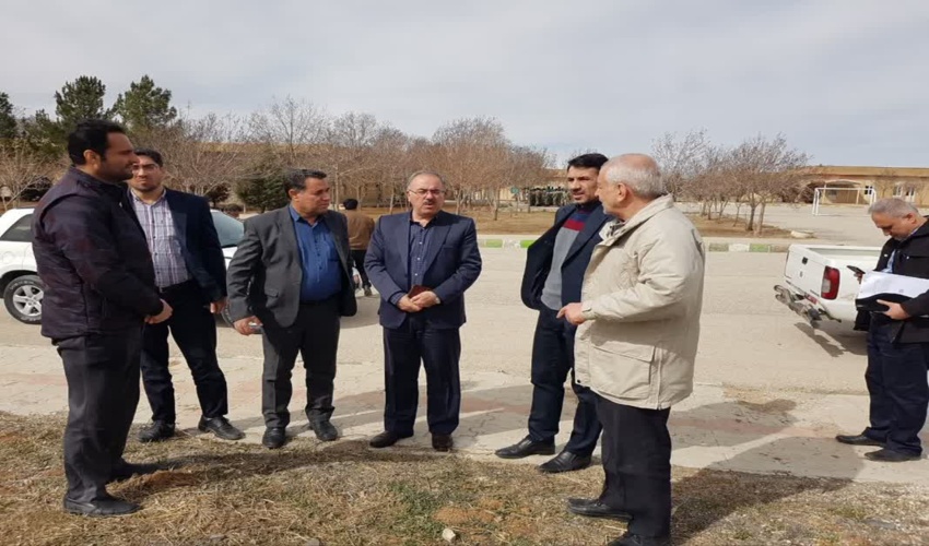 تقدیر از طرح‌های برتر تحقیقاتی منابع طبیعی در قم 