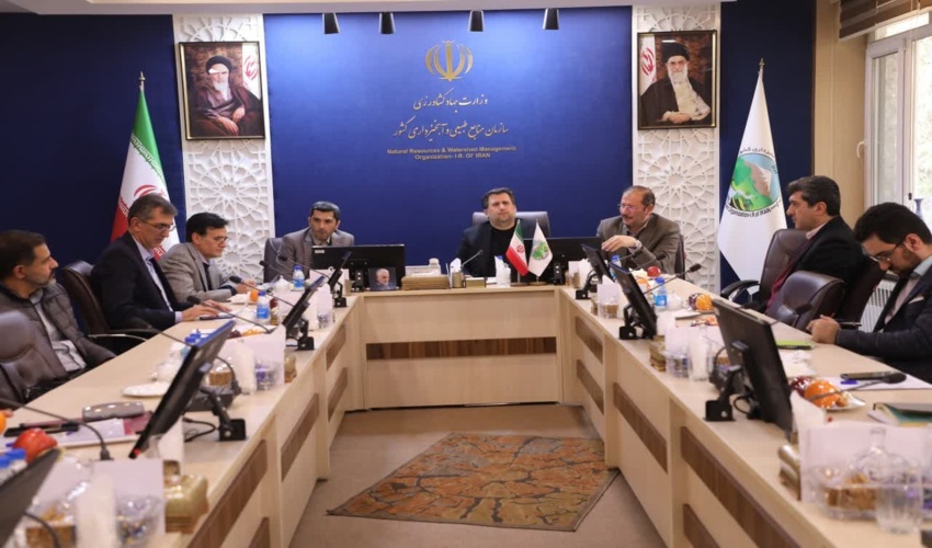 کاشت 300 اصله نهال توسط طلاب خواهر در آغاز هفته منابع طبیعی 