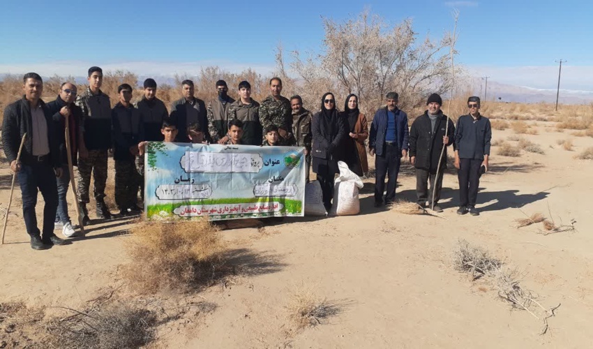 شناسایی عرصه های مناسب برای کاشت نهال به مساحت حدود 10 هزار هکتار در استان قم. 