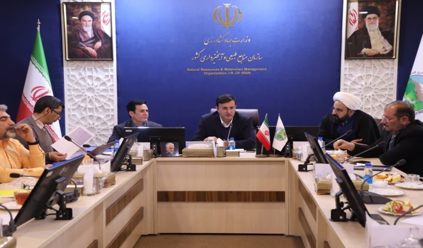 معاونان برتر حفاظت و امور اراضی منابع طبیعی در قم تجلیل شدند