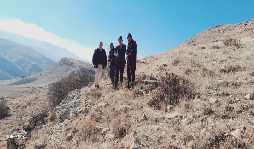 مراسم نهال کاری در منطقه ی کوه نمک قم برگزار شد