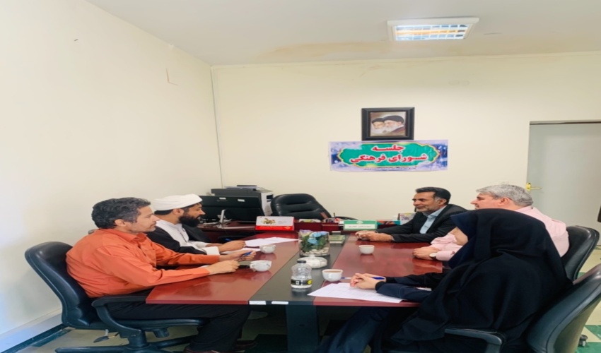 تقدیر از مدیرکل منابع طبیعی و آبخیزداری استان قم 