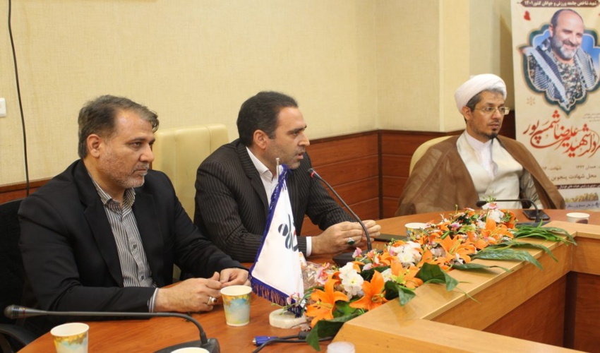 از اداره کل منابع طبیعی و آبخیزداری استان قم در حوزه نماز تجلیل شد