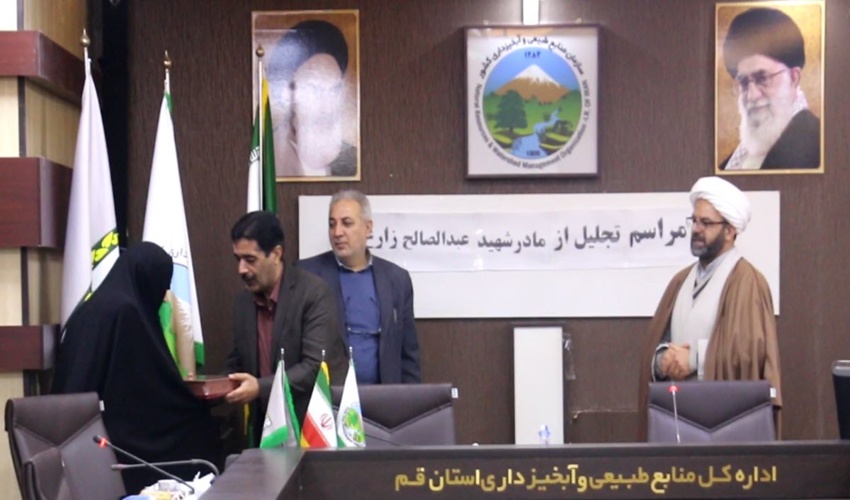 از مادر شهید عبدالصالح زارع تجلیل شد