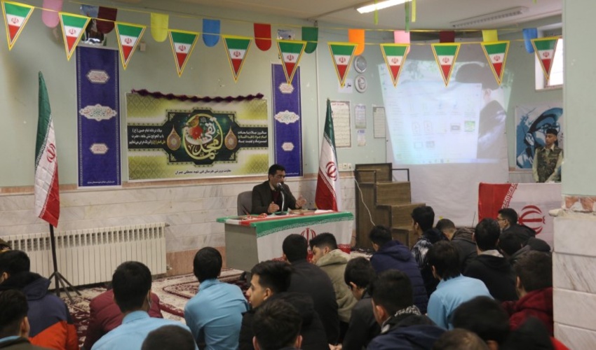 زنگ انقلاب نواخته شد