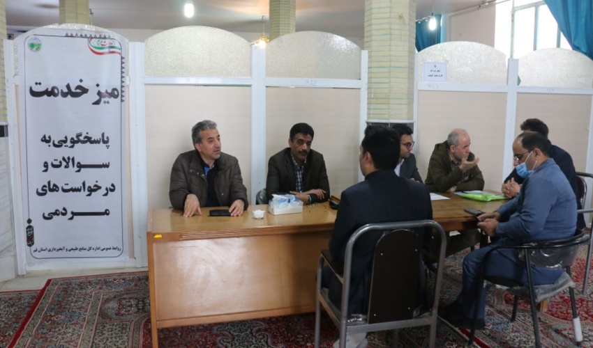 برپایی میز خدمت در مصلی نماز جمعه بخش سلفچگان