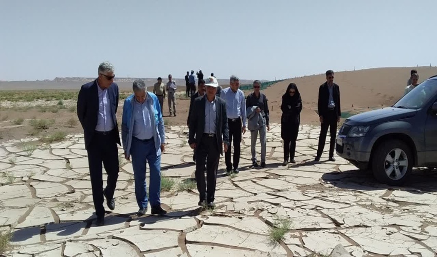 احیاء ۱۶۰ هزار هکتار از کانون‌های ریزدگرد استان قم