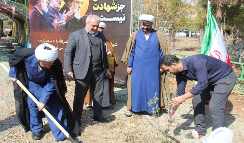 در روز تشییع پیکر شهید سید حسن نصرالله و شهید صفی الدین